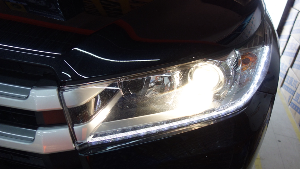 丰田汉兰达灯光改装升级，汉兰达改灯，双光透镜氙气灯、车灯改装-2