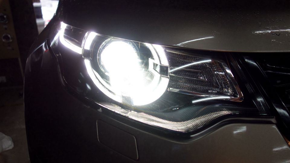路虎发现神行车灯改装升级-原车氙灯升级增加双光透镜亮度提升3倍以上-7