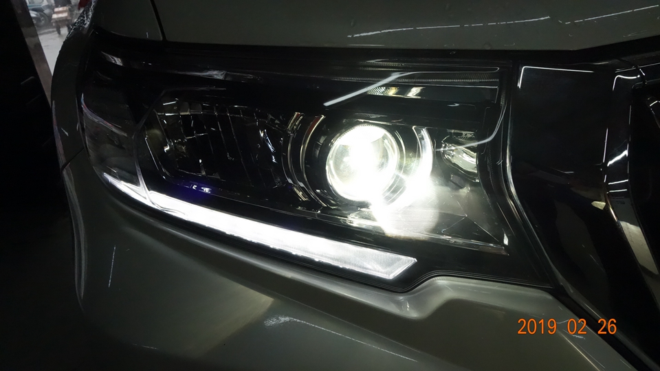 丰田新款普拉多车灯不亮改装双光透镜氙气灯-6