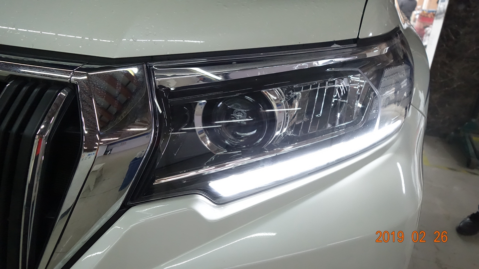 丰田新款普拉多车灯不亮改装双光透镜氙气灯-10