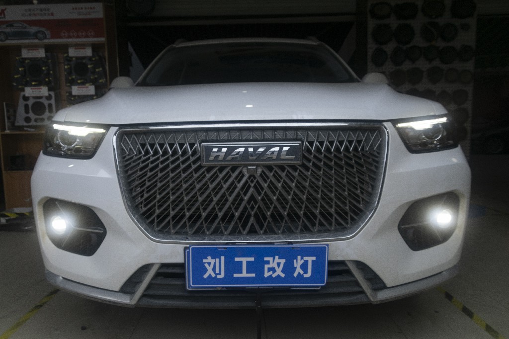 哈弗H6车灯改装升级阿帕无悔LED双光透镜