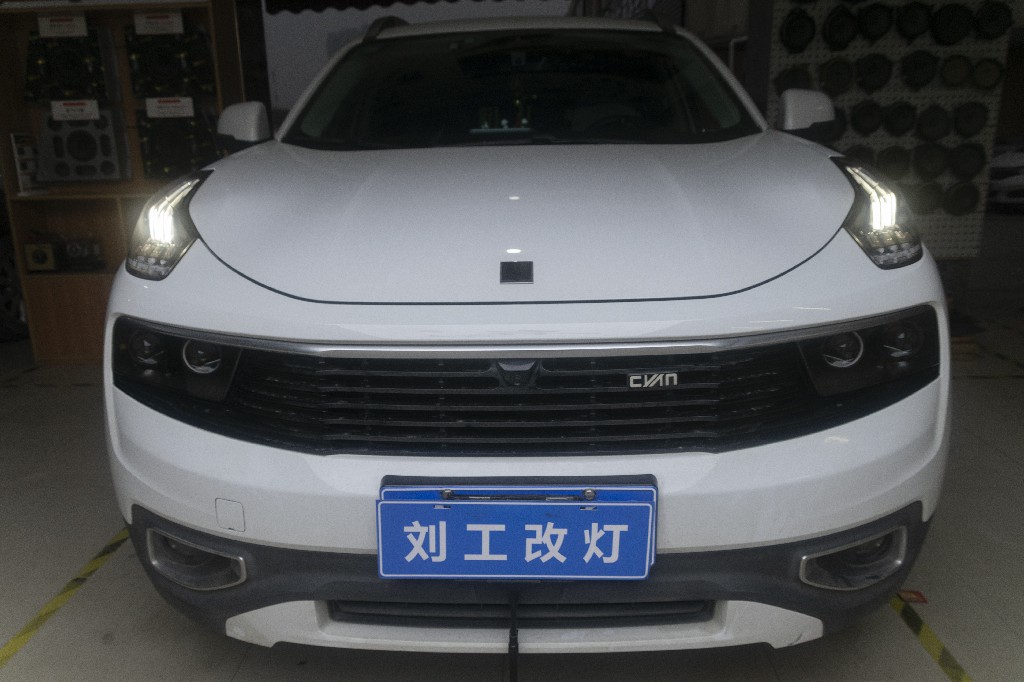 领克01车灯改装升级LED+激光远近一体双光透镜，四近四远